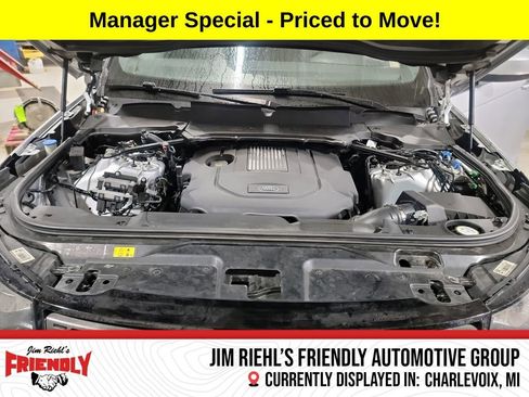 Used 2018 Land Rover Discovery SE image 30