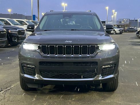 Used 2022 Jeep Grand Cherokee L Limited w/ Trailer Tow Group (B) image 2