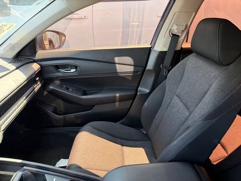 Used 2023 Honda Accord EX image 6