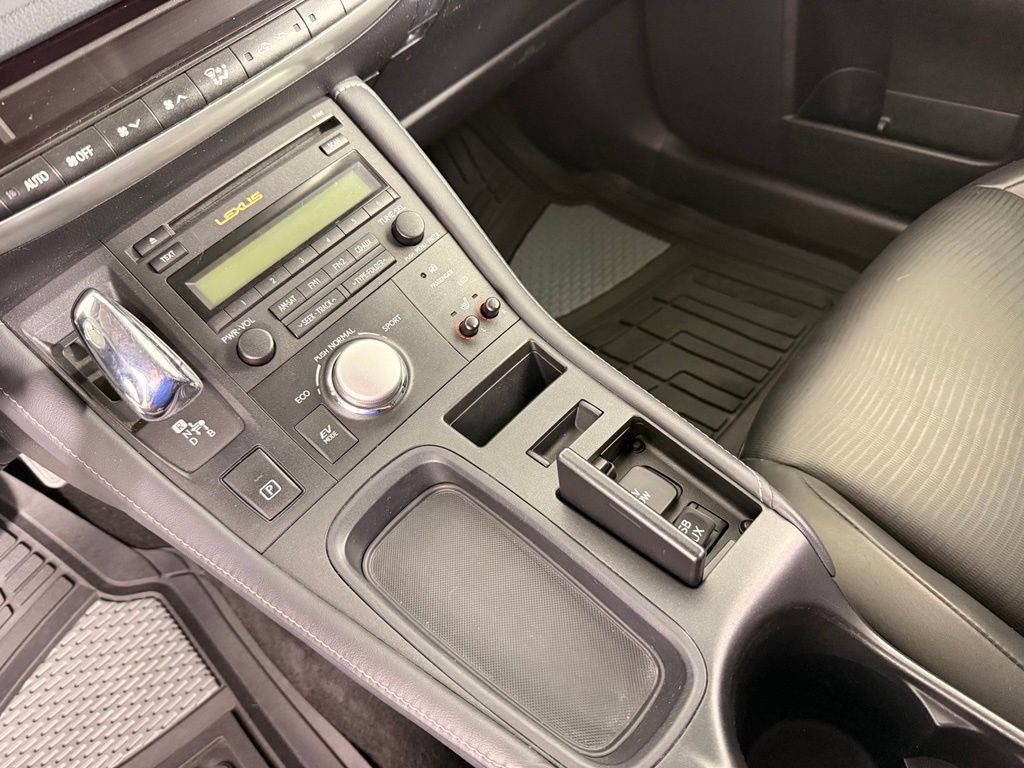 Used 2012 Lexus CT 200h Premium FWD image 4
