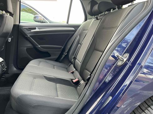 Used 2019 Volkswagen e-Golf SE w/ Driver Assistance Package image 37