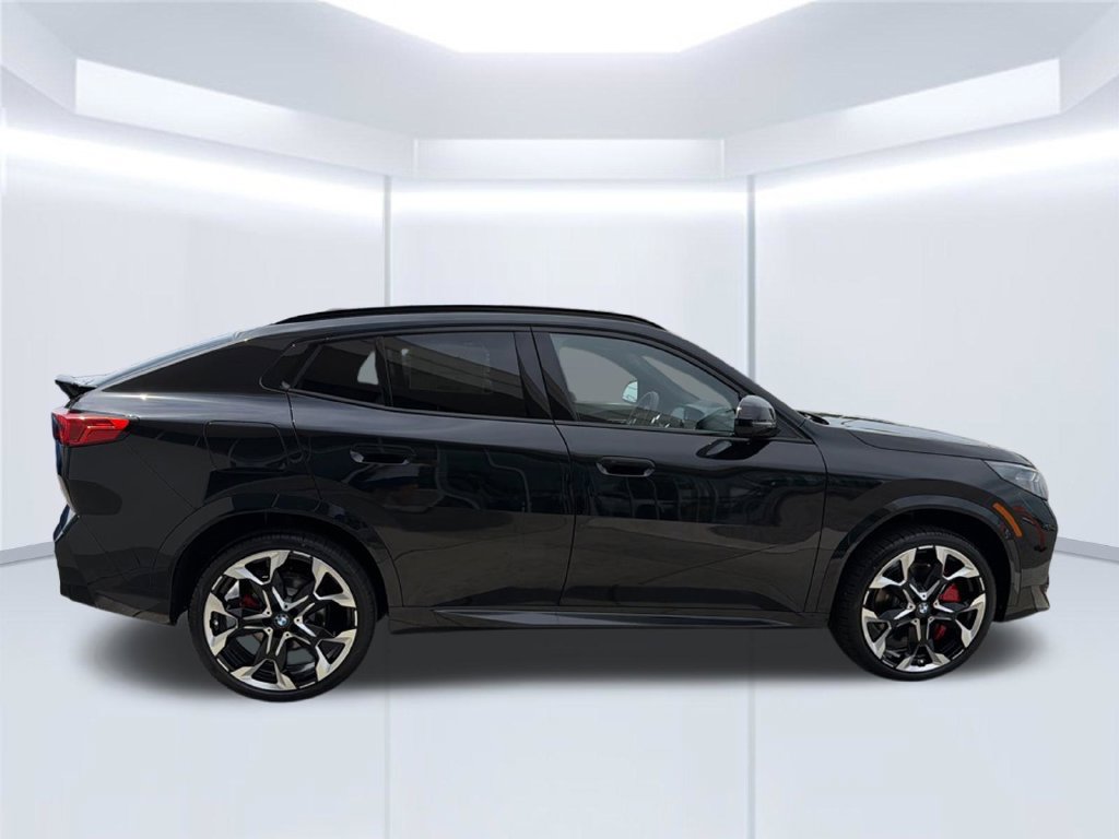 New 2026 BMW X2 xDrive28i w/ Technology Package AWD/4WD image 7