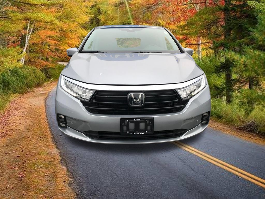 Used 2022 Honda Odyssey Elite image 2