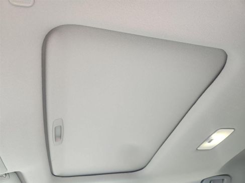 Used 2026 Toyota Corolla Cross LE w/ Moonroof Package FWD image 18