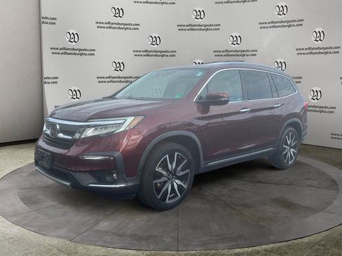 Used 2020 Honda Pilot Touring image 1