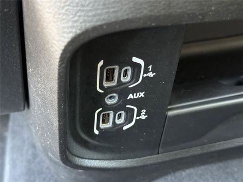 Used 2024 RAM 2500 Laramie AWD/4WD image 30