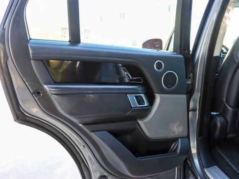 Used 2018 Land Rover Range Rover HSE image 22