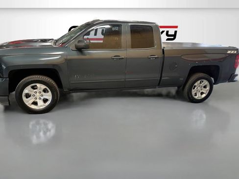 Used 2018 Chevrolet Silverado 1500 LT w/ All Star Edition AWD/4WD image 4