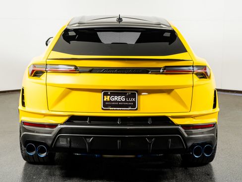Used 2023 Lamborghini Urus Performante image 11