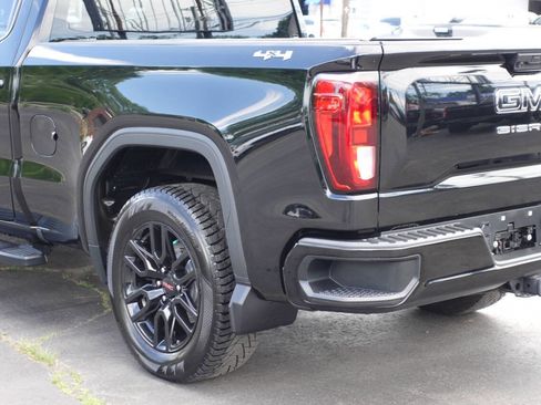 Used 2023 GMC Sierra 1500 Elevation w/ LPO, Elevation Black Package AWD/4WD image 9