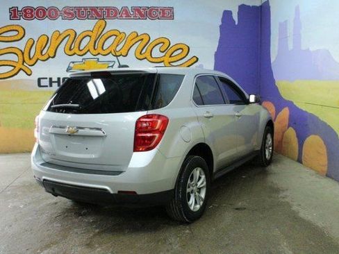 Used 2017 Chevrolet Equinox LS image 4