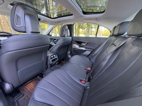 Used 2025 Mercedes-Benz E 350 Sedan image 15