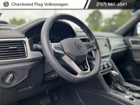 Used 2023 Volkswagen Atlas Cross Sport SE AWD/4WD image 18
