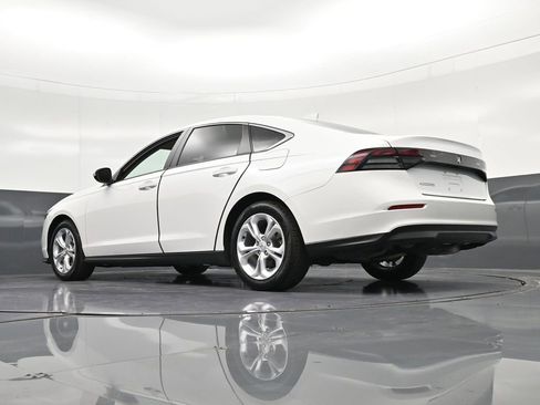 Used 2025 Honda Accord LX image 28