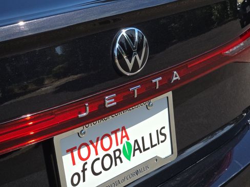 Used 2025 Volkswagen Jetta S FWD image 25