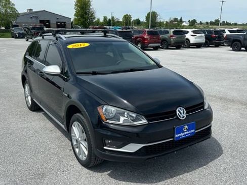 Used 2017 Volkswagen Golf Alltrack SE AWD/4WD image 3