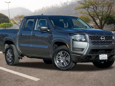 Certified 2025 Nissan Frontier SV AWD/4WD image 2