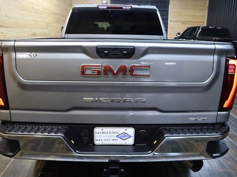 Used 2025 GMC Sierra 2500 SLT w/ SLT Convenience Package AWD/4WD image 4