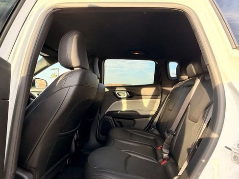 Certified 2025 Jeep Compass Limited w/ Elite Group AWD/4WD image 17
