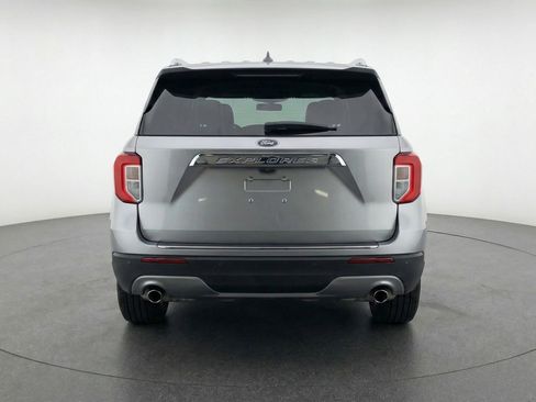 Used 2024 Ford Explorer Limited image 7