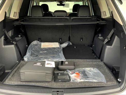 Used 2026 Volkswagen Atlas SE w/ Panoramic Sunroof Package FWD image 20