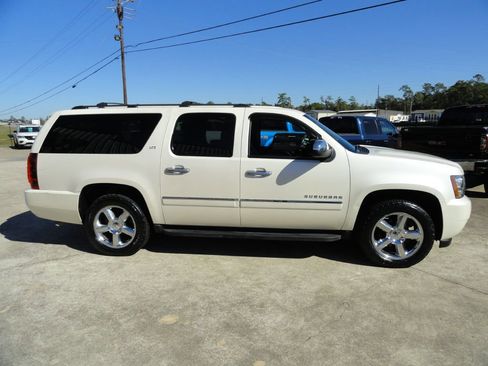 Used 2013 Chevrolet Suburban LTZ image 5