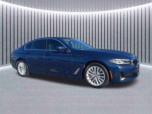 Certified 2023 BMW 530i w/ Premium Package image 3