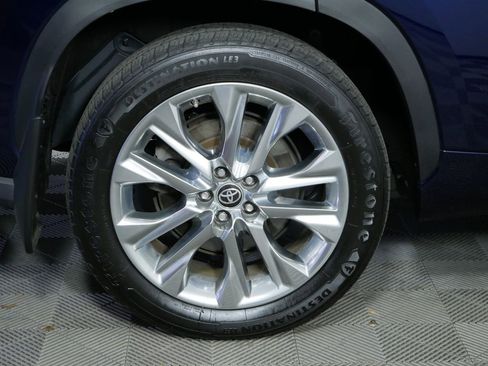 Used 2021 Toyota Highlander Limited AWD/4WD image 11