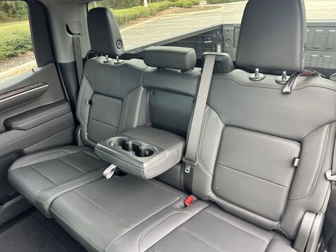 Used 2025 GMC Sierra 1500 SLT image 24