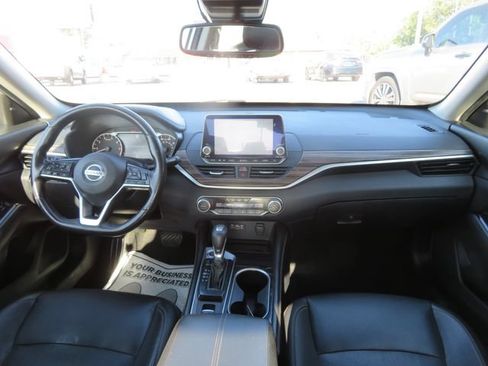 Used 2020 Nissan Altima 2.5 SL FWD image 17
