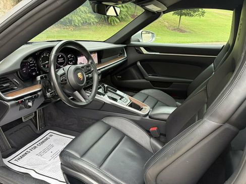 Used 2020 Porsche 911 Carrera 4S AWD/4WD image 31