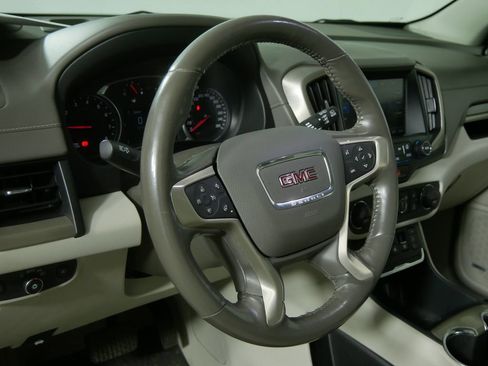 Used 2018 GMC Terrain Denali w/ GMC Pro Grade Package AWD/4WD image 11