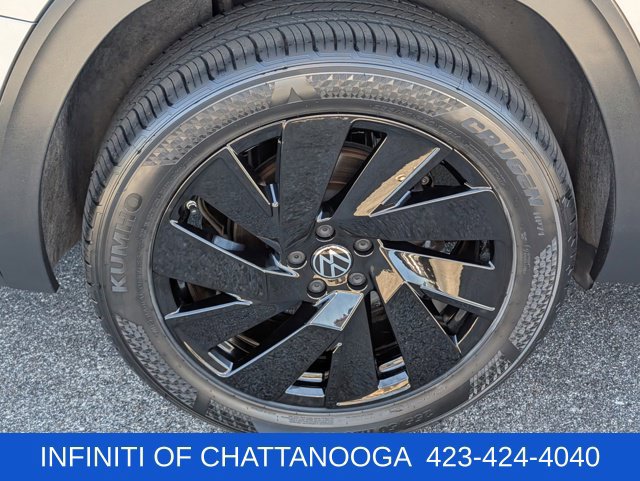 Used 2024 Volkswagen Atlas SE w/ Black Wheel Package FWD image 30