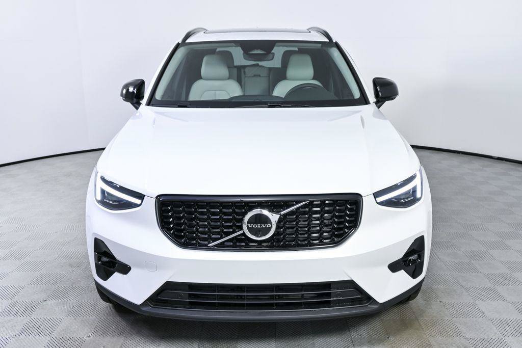 Used 2026 Volvo XC40 B5 Plus w/ Protection Package Premier AWD/4WD image 34