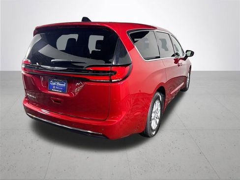 New 2026 Chrysler Pacifica Select FWD image 6