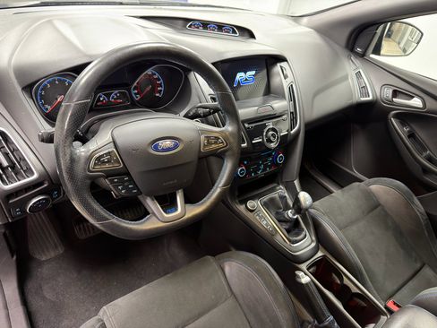 Used 2016 Ford Focus RS image 29