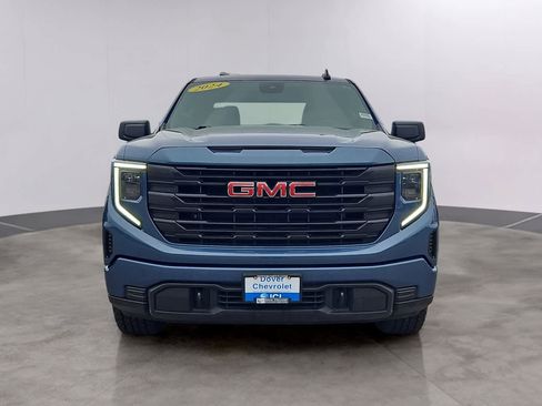 Used 2024 GMC Sierra 1500 Pro w/ Graphite Edition AWD/4WD image 2