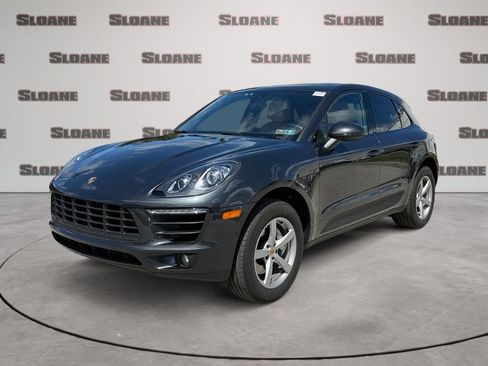 Used 2018 Porsche Macan AWD/4WD image 1