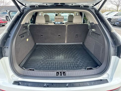 Used 2022 Lincoln Nautilus Reserve w/ Equipment Group 201A image 25