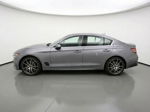 Used 2025 Genesis G70 2.5T image 5
