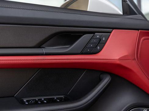 New 2026 Porsche Taycan Turbo AWD/4WD image 21