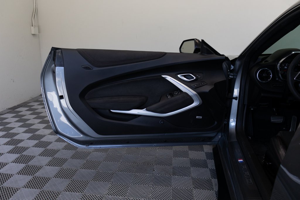 Used 2021 Chevrolet Camaro ZL1 RWD image 19