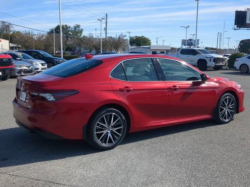 Used 2024 Toyota Camry XLE image 13