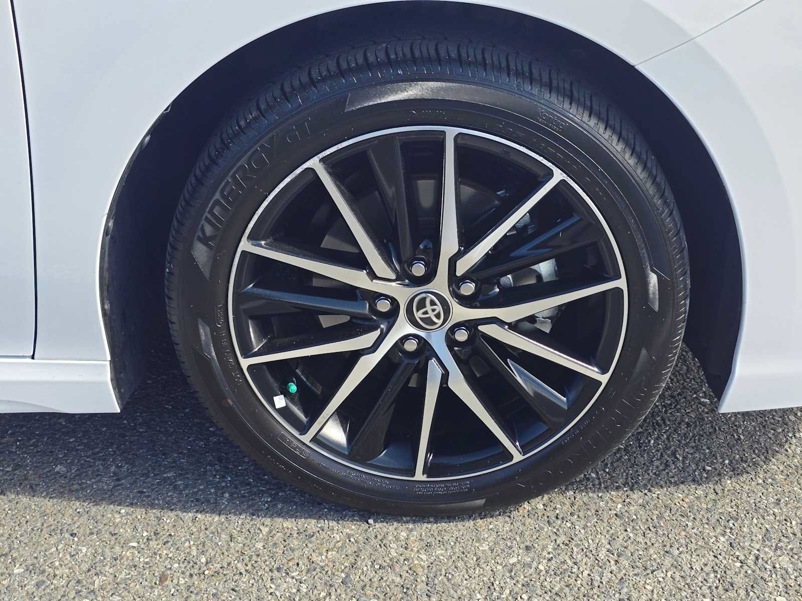 Used 2024 Toyota Camry SE AWD/4WD image 9