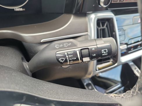 Certified 2023 Kia Sorento AWD image 32