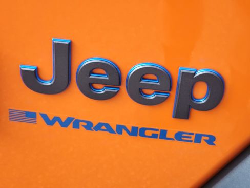 New 2025 Jeep Wrangler Unlimited Rubicon 4xe w/ Convenience Group image 24