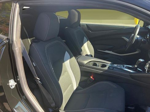 Used 2023 Chevrolet Camaro LT image 7