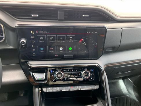 Used 2024 GMC Sierra 1500 AT4 w/ Technology Package AWD/4WD image 34