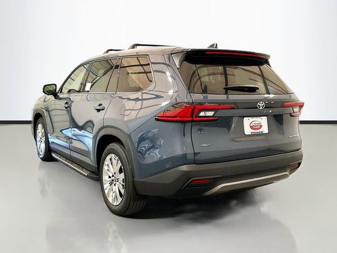 New 2026 Toyota Grand Highlander Platinum image 6