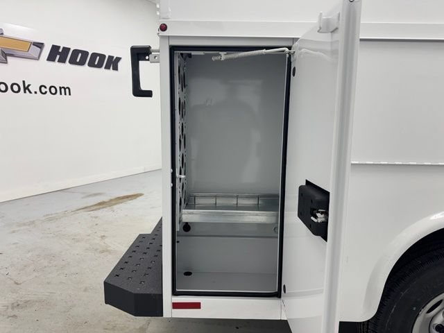 New 2026 Chevrolet Express 3500 w/ Power Convenience Package RWD image 30
